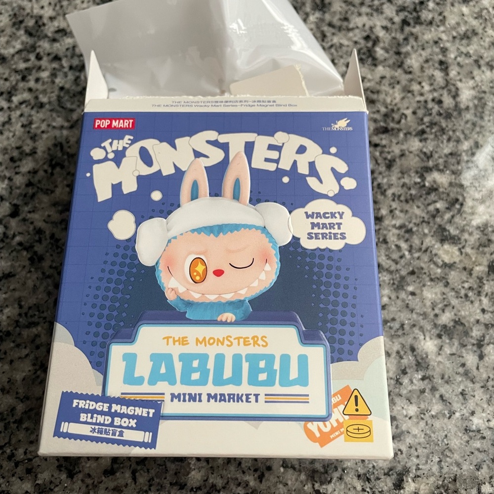 Light up Labubu Mini Mart Magnet - Picture 3 of 4